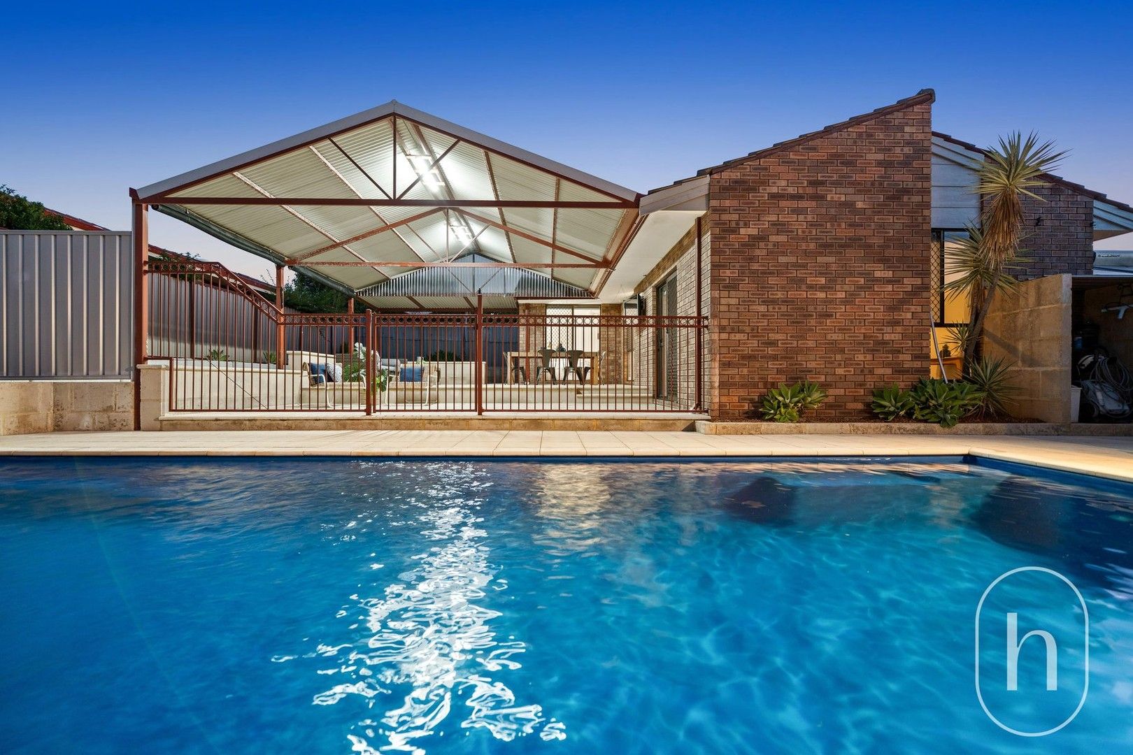 4 bedrooms House in 20 Smitherson Street NORANDA WA, 6062