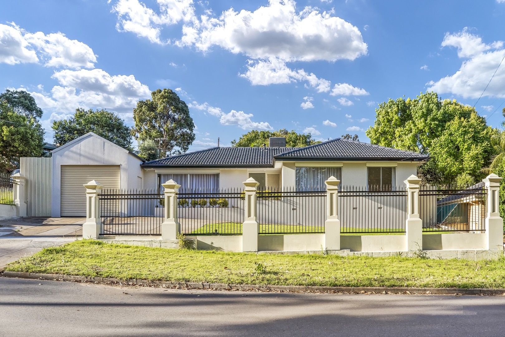 18 Kirrawee Drive, Redwood Park SA 5097 Domain