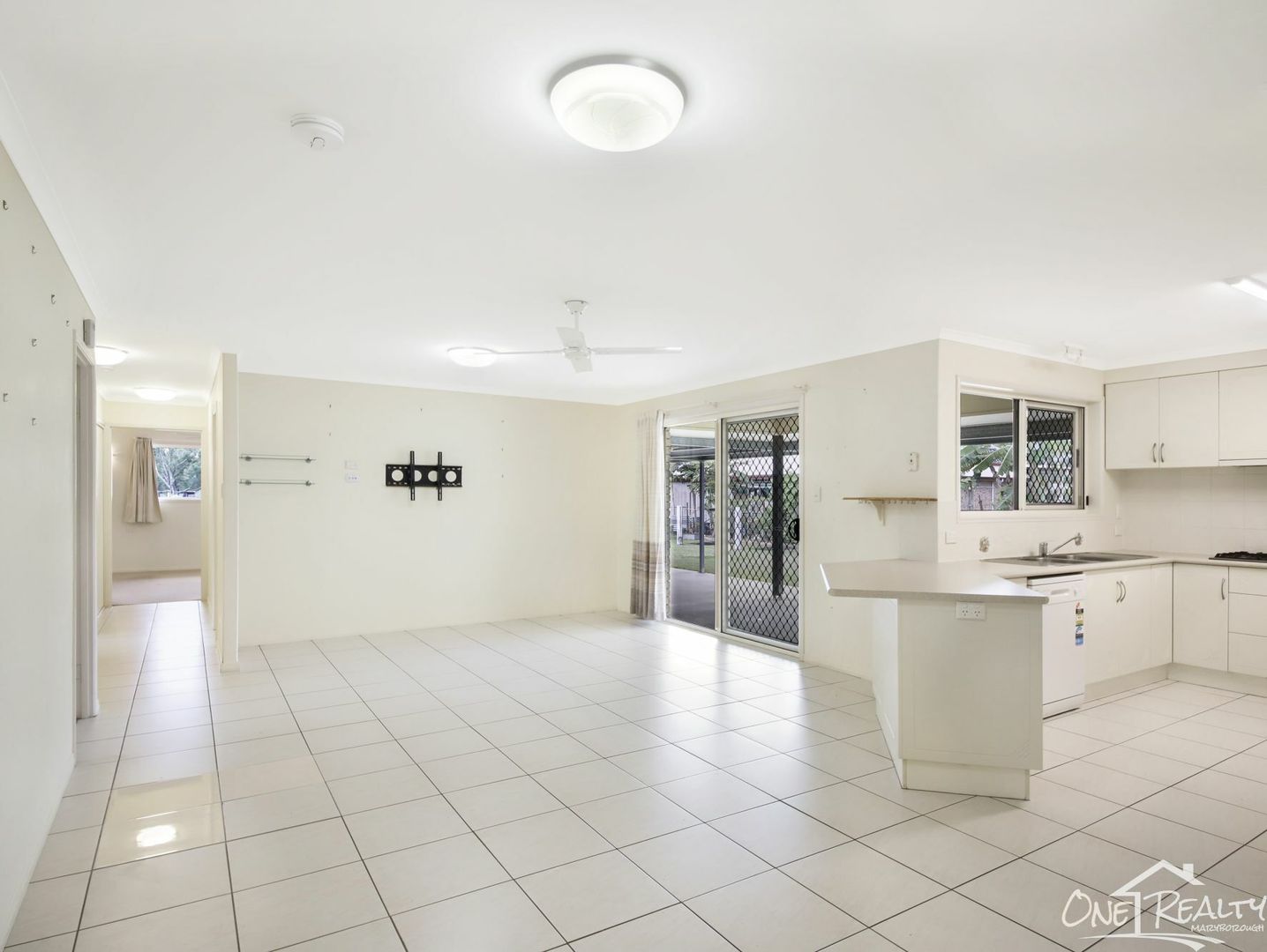 142 Arnaud St, Granville QLD 4650, Image 2