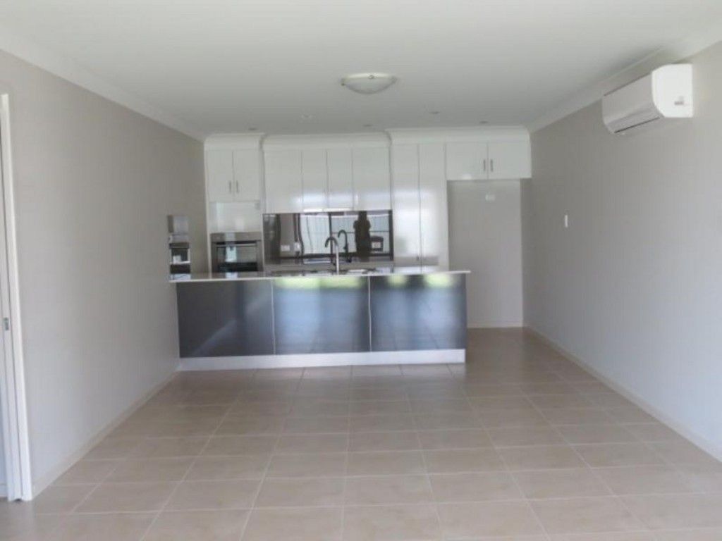 2/13 Kassidy Drive, Emerald QLD 4720, Image 1