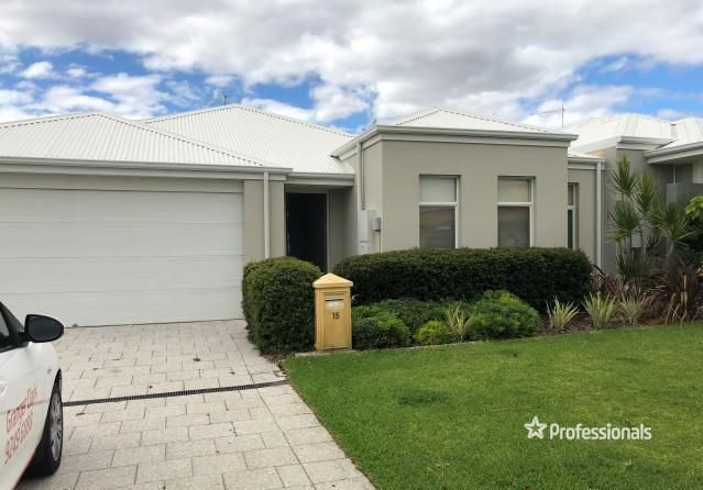 3 bedrooms House in 15 Barfield Road HAMMOND PARK WA, 6164