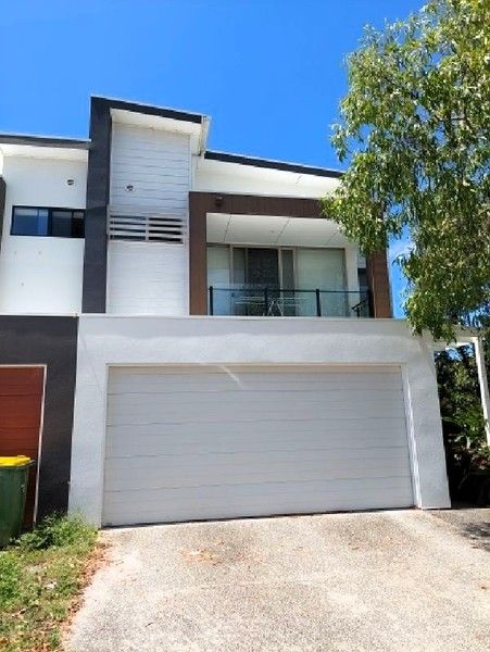 3 bedrooms Townhouse in 63 Florabella Drive ROBINA QLD, 4226