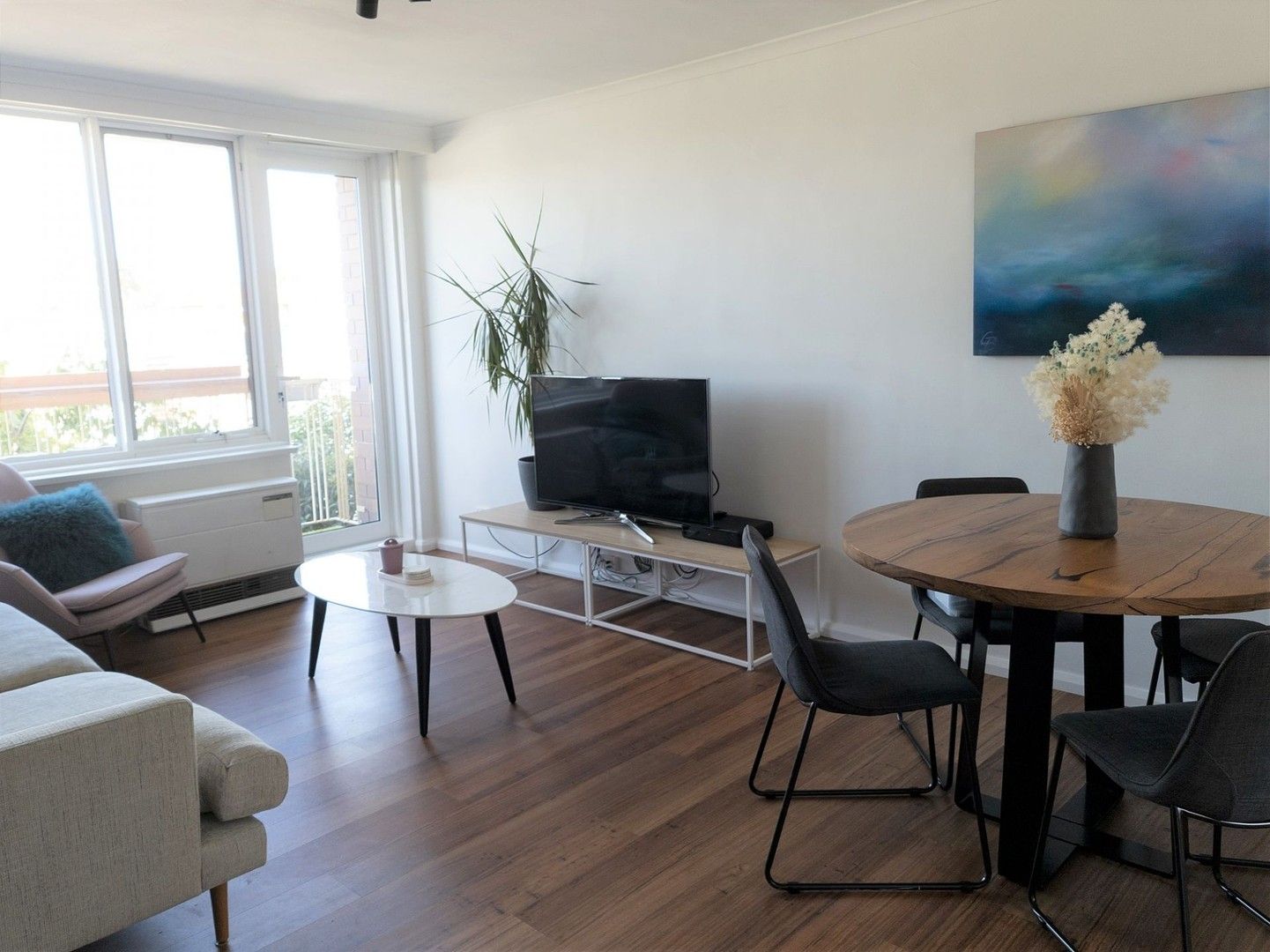3 bedrooms Apartment / Unit / Flat in 6/1 Ruabon Rd TOORAK VIC, 3142