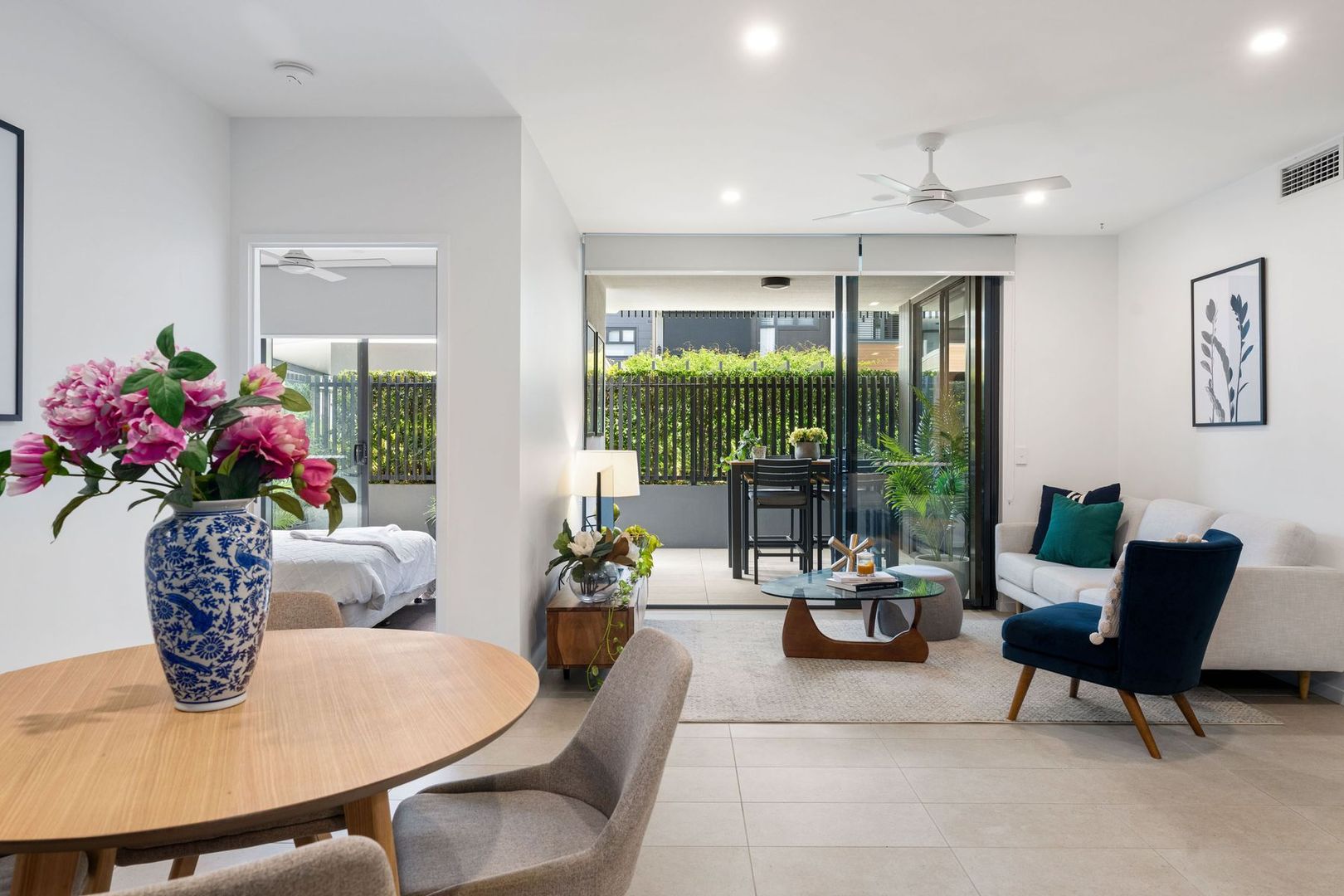 2107/30 Johnston Street, Bulimba QLD 4171, Image 2