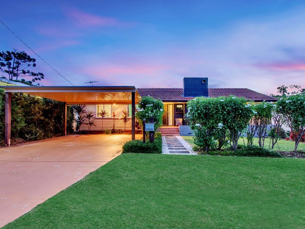 4 bedrooms House in 7 Chartwell Street ASPLEY QLD, 4034