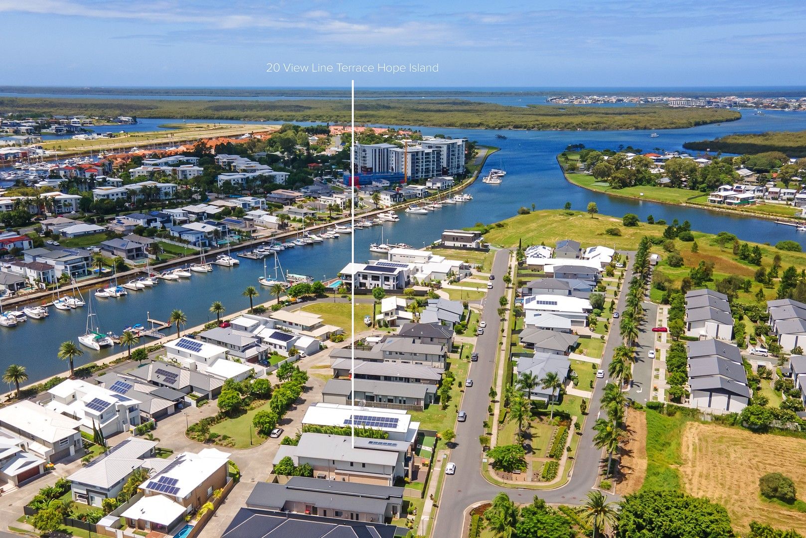 5 bedrooms House in 20 View Line Terrace HOPE ISLAND QLD, 4212