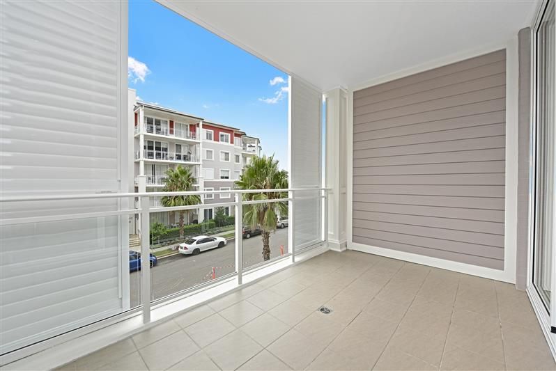 1 bedrooms Apartment / Unit / Flat in 411/2 Palm Avenue BREAKFAST POINT NSW, 2137