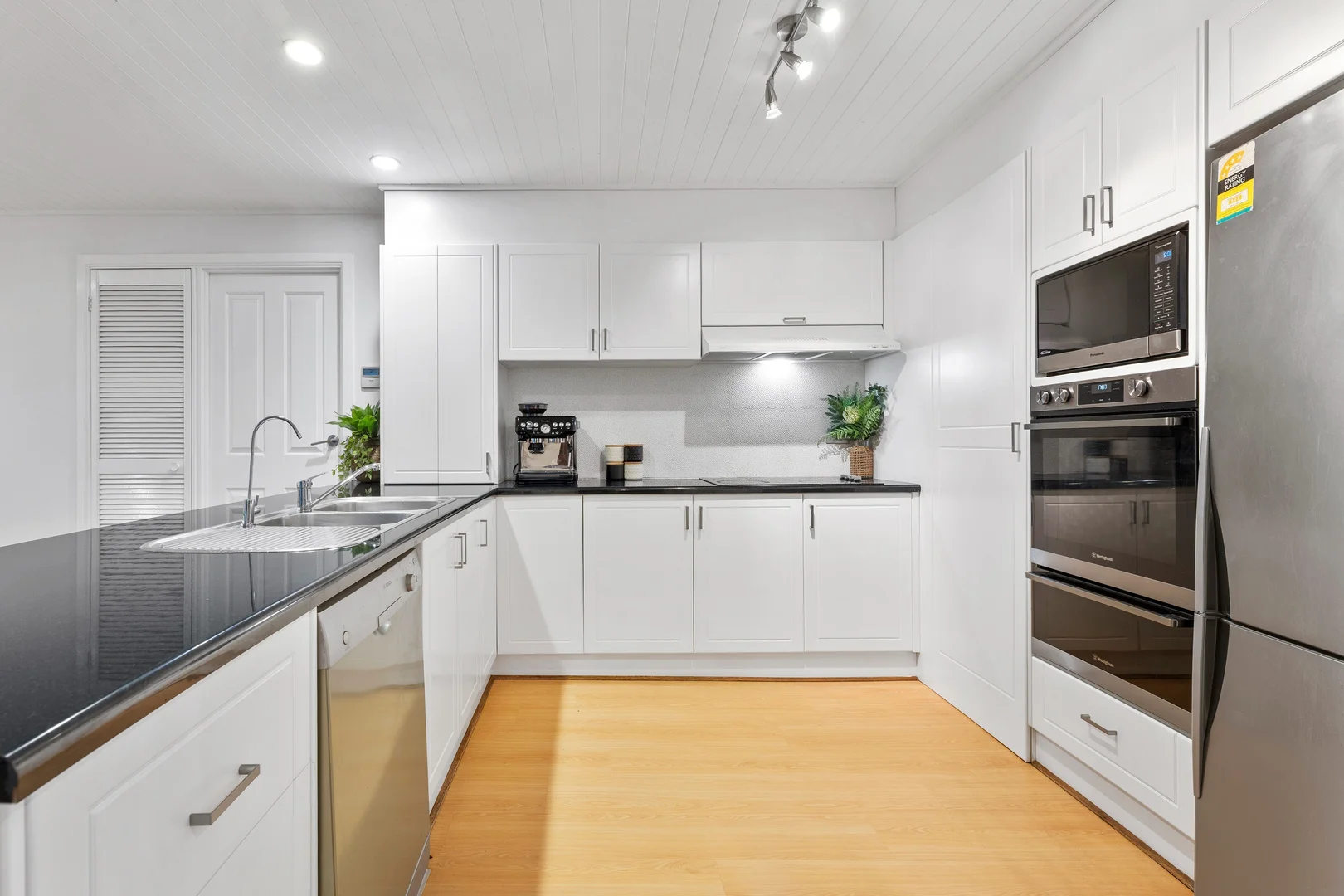 Additional image 11 of 2 Birkdale Cl, Fairview Park SA 5126