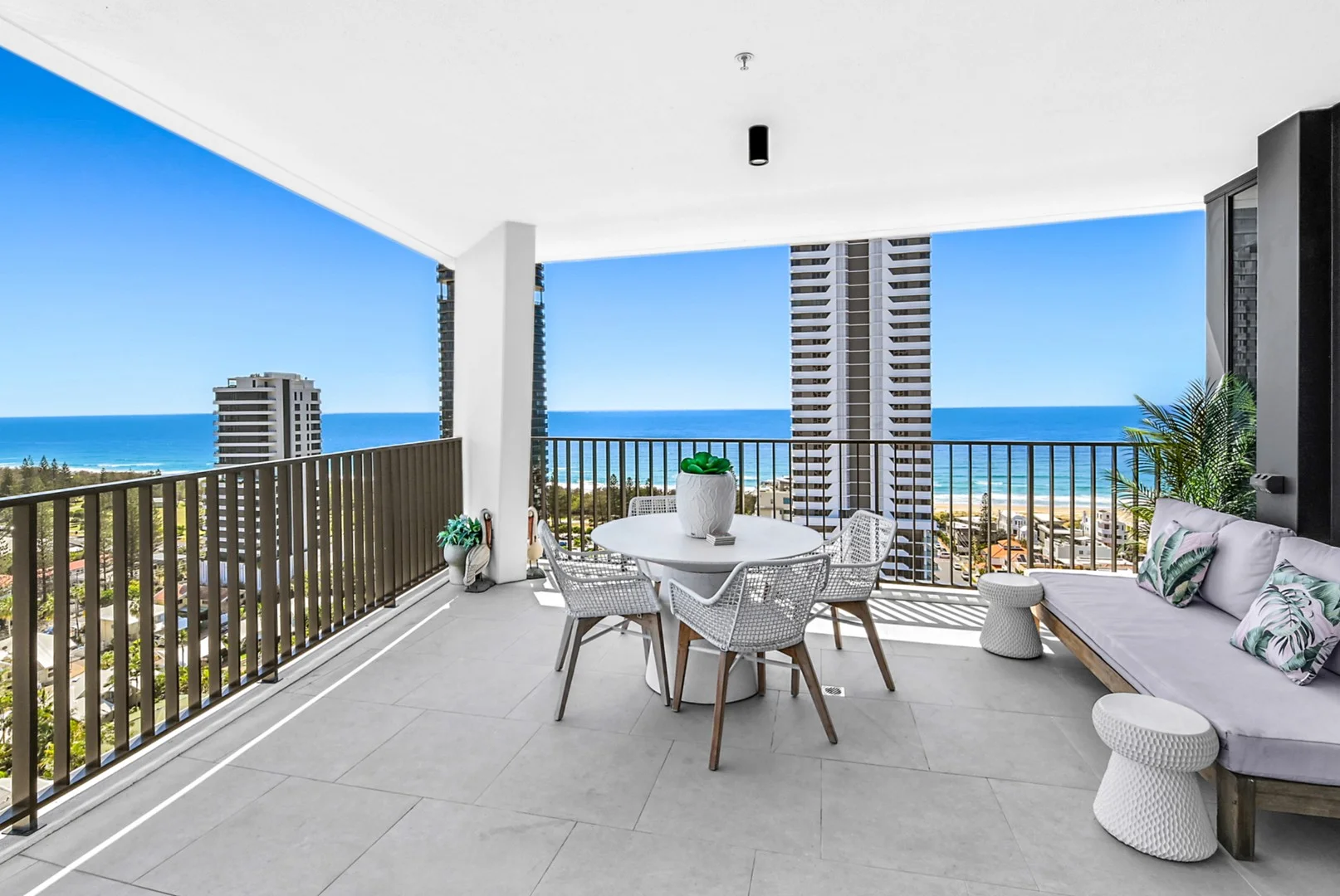 1703/43 Peerless Avenue, Mermaid Beach QLD 4218