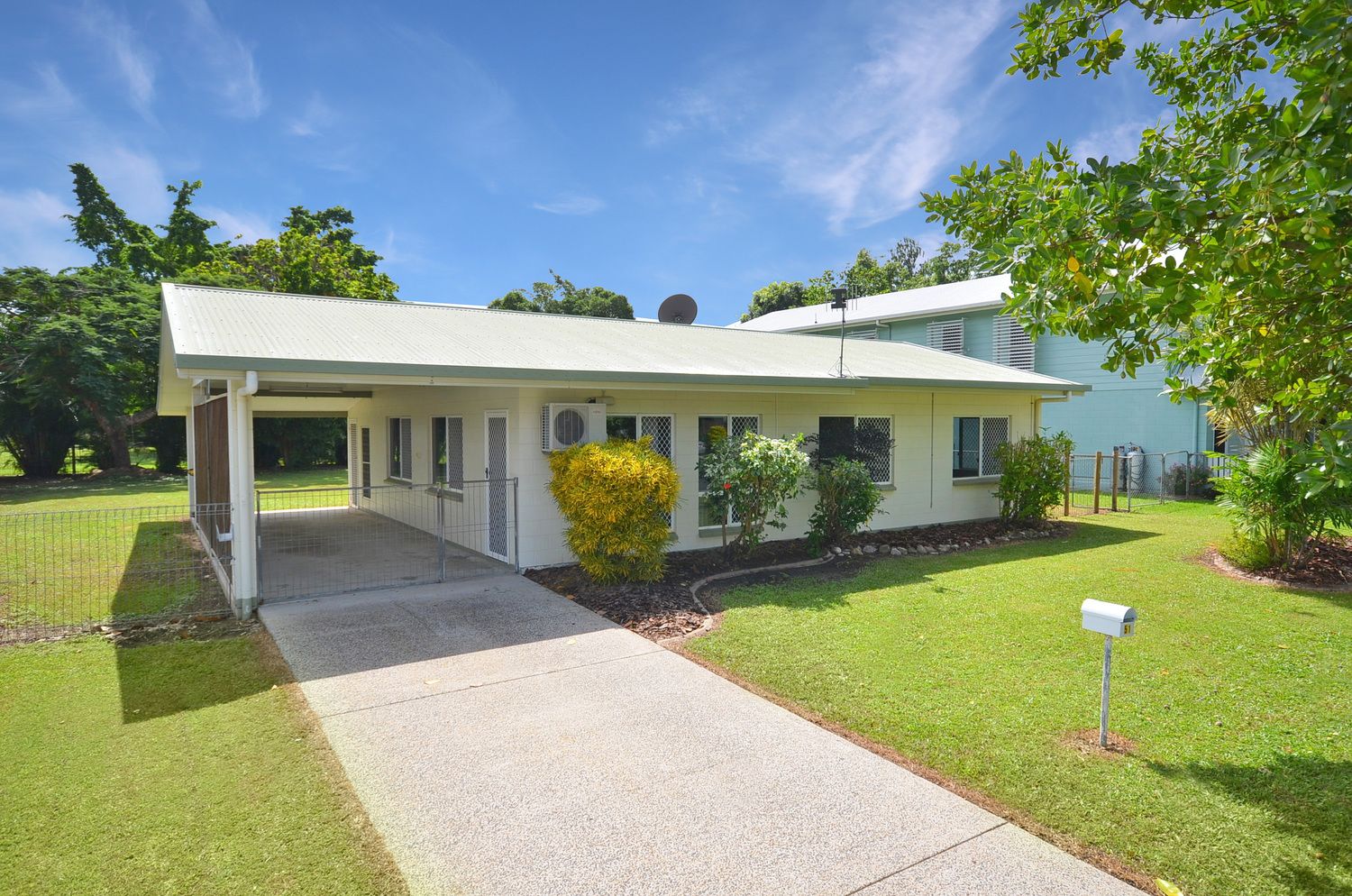 3 bedrooms House in 51 Bathurst Drive BENTLEY PARK QLD, 4869