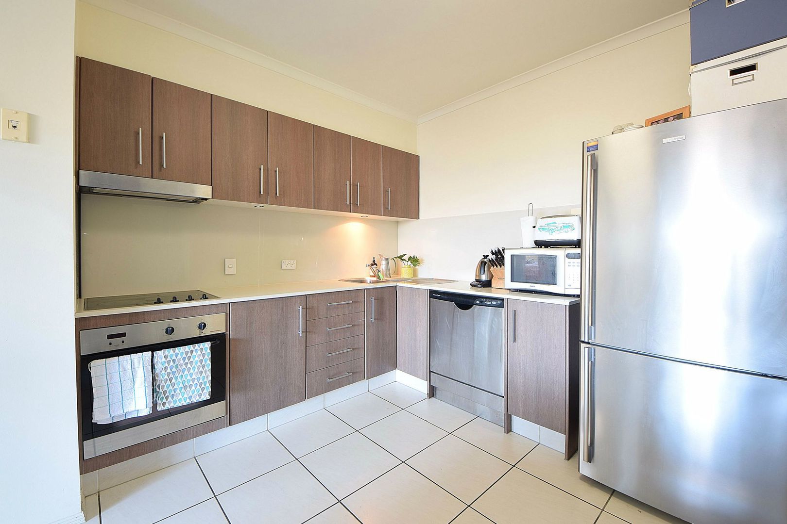 6/2104 Gold Coast Highway, Miami QLD 4220, Image 2