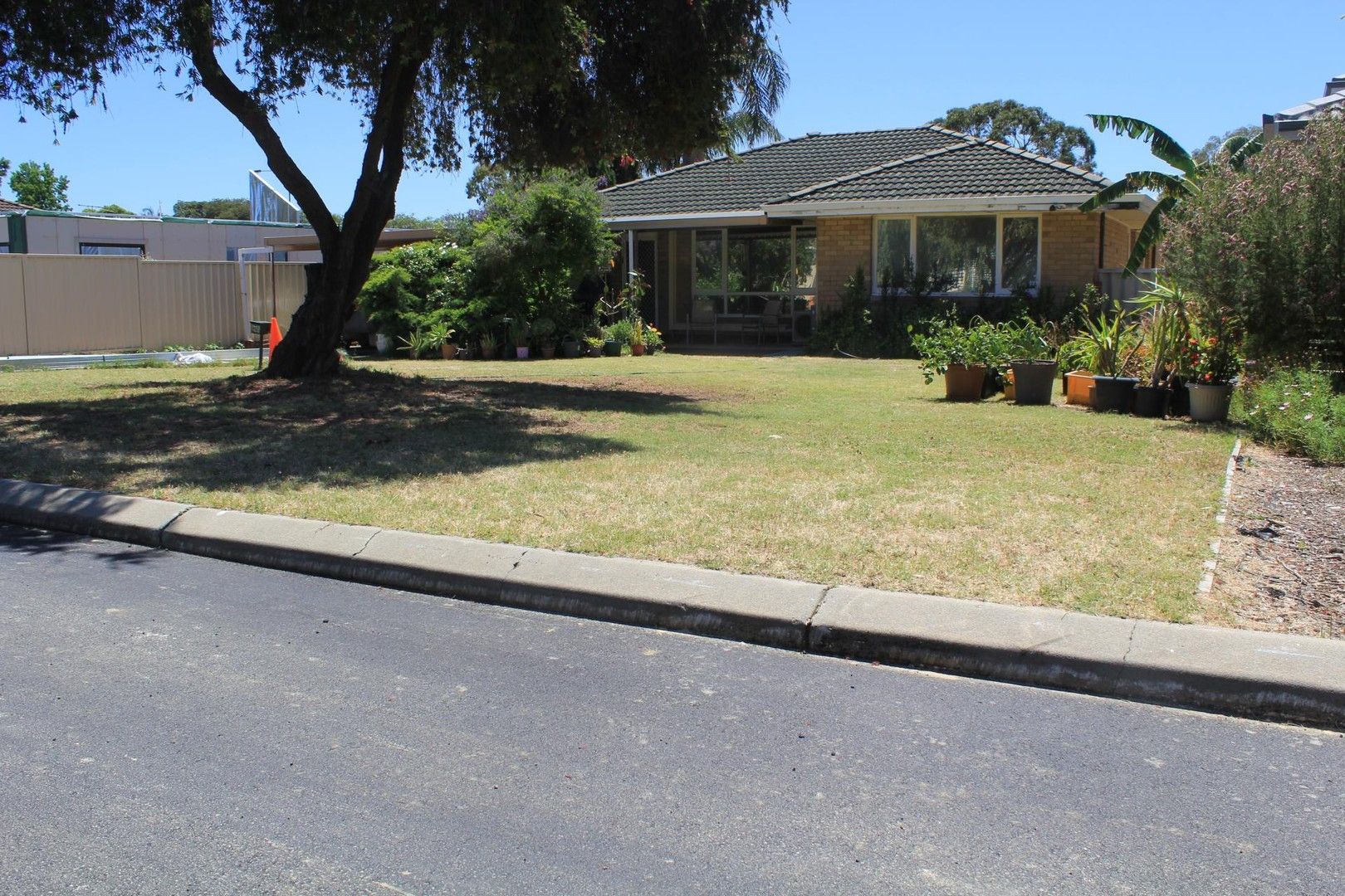 3 bedrooms House in 29 Martin Avenue RIVERVALE WA, 6103