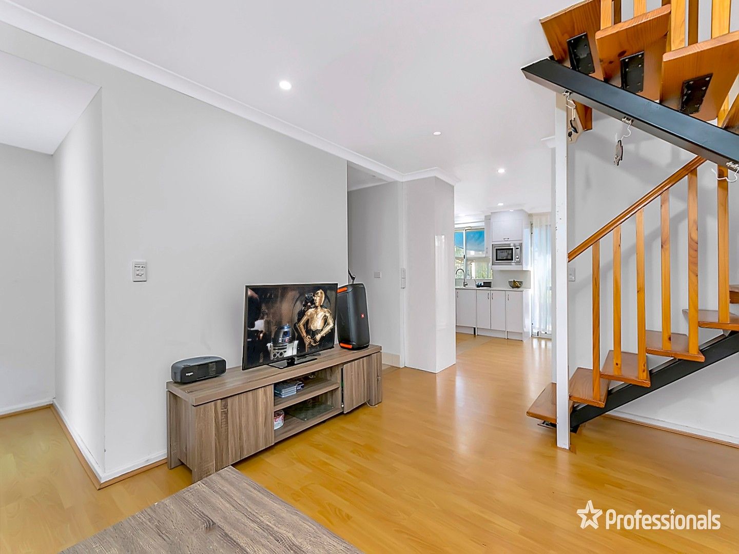 2/2 Ursuline Vista, Queens Park WA 6107, Image 1