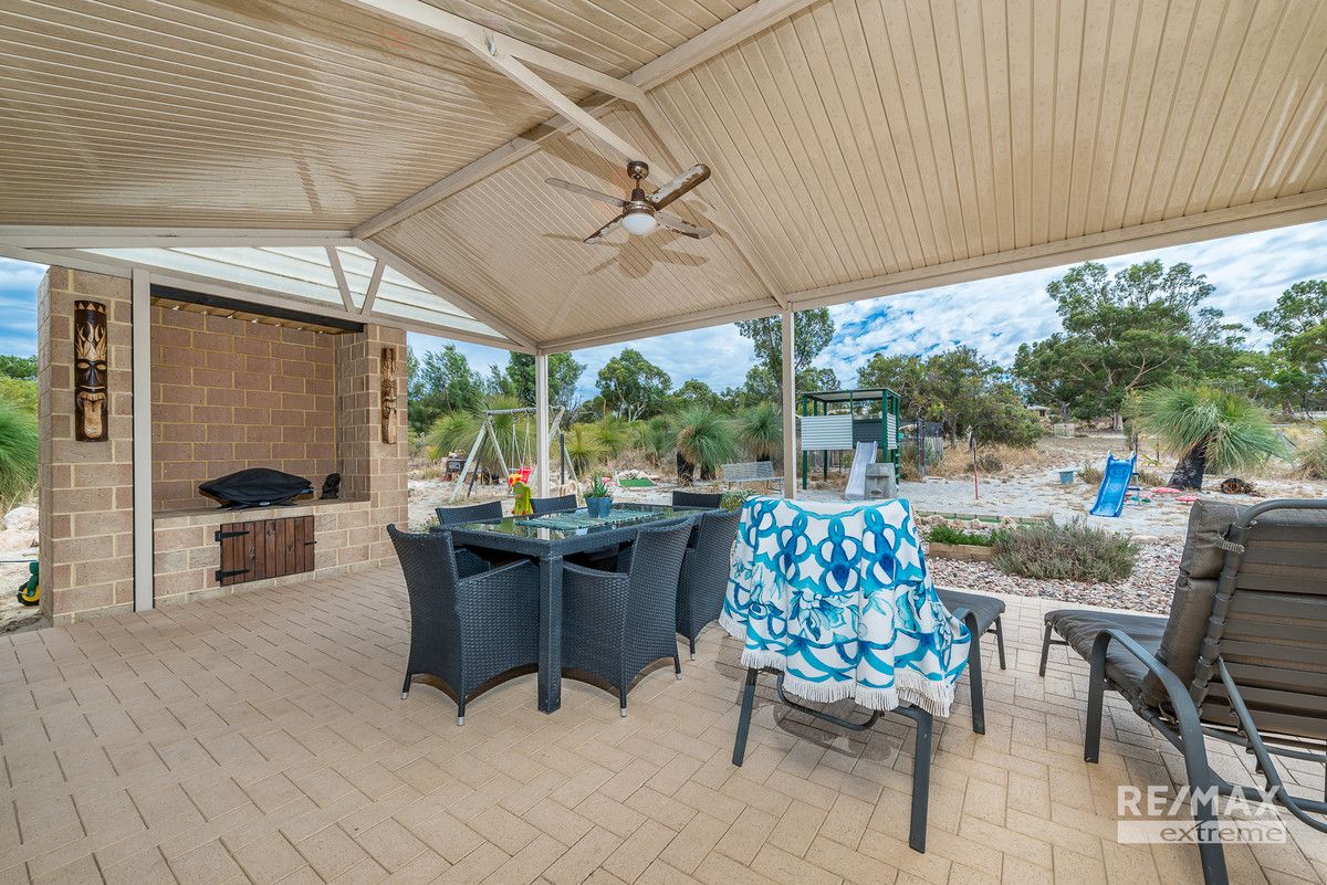 4 Seaflower Way, Gabbadah WA 6041, Image 2