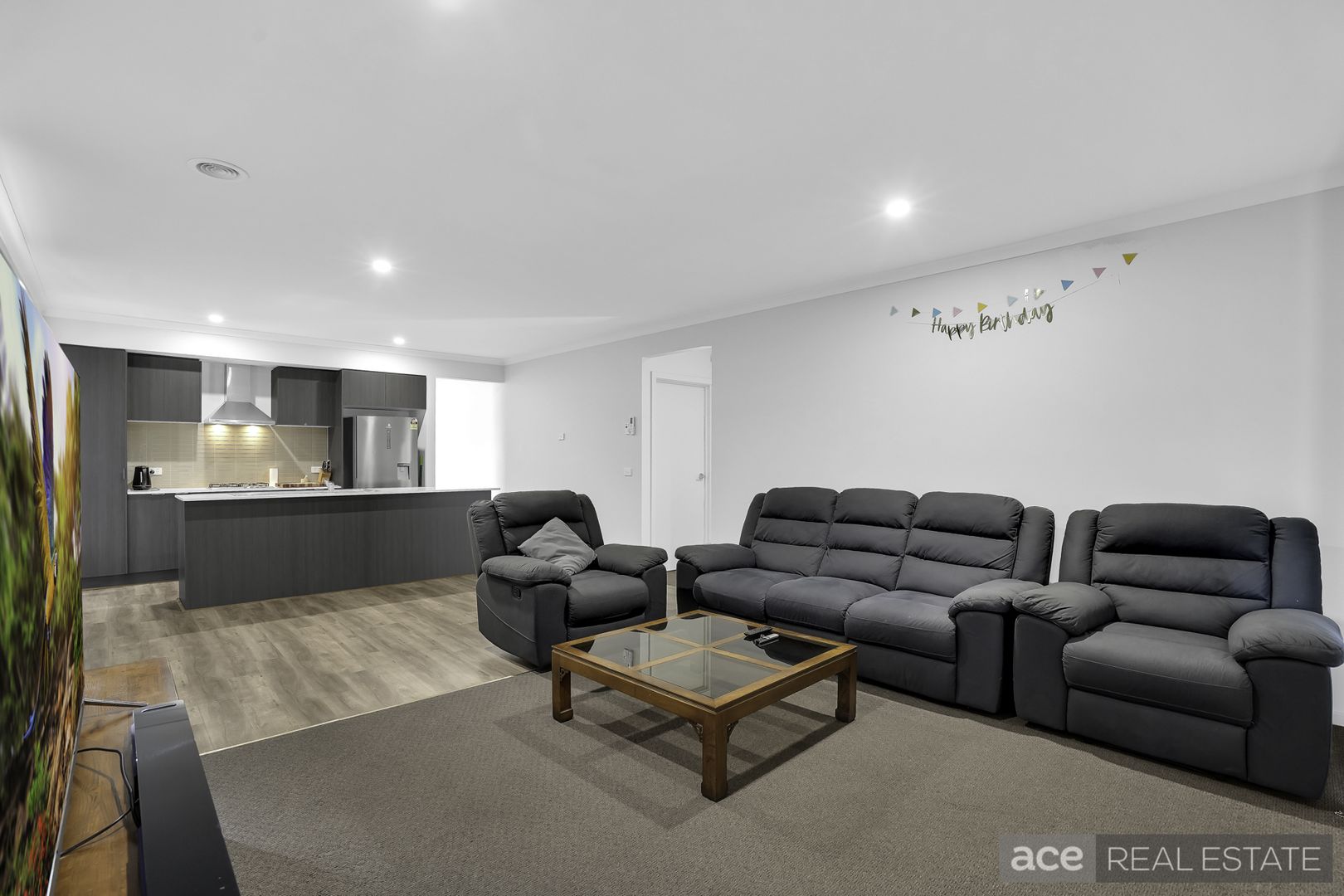 5 Andy Lane, Cranbourne East VIC 3977, Image 2