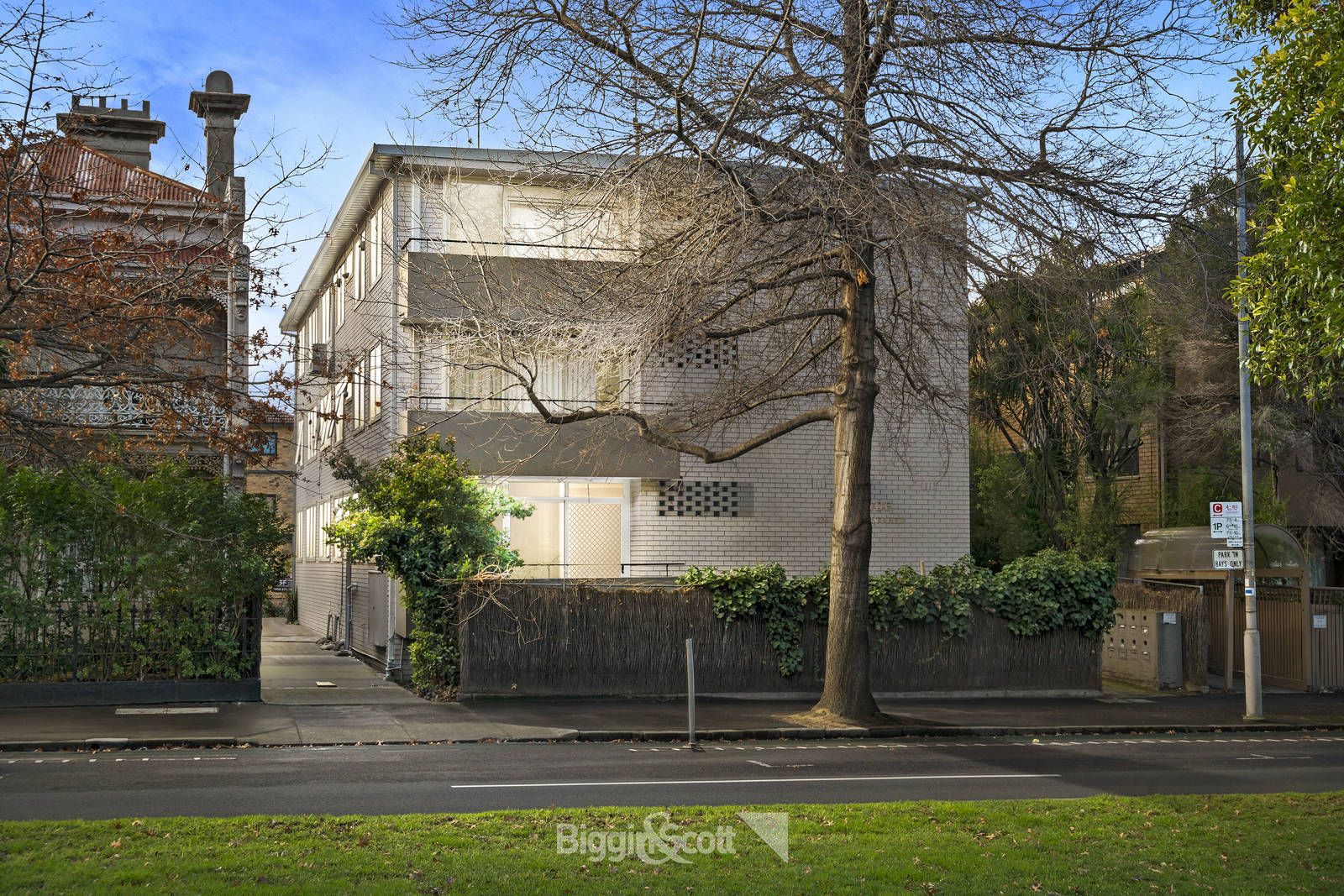 1/126 Albert Street, East Melbourne Property History & Address