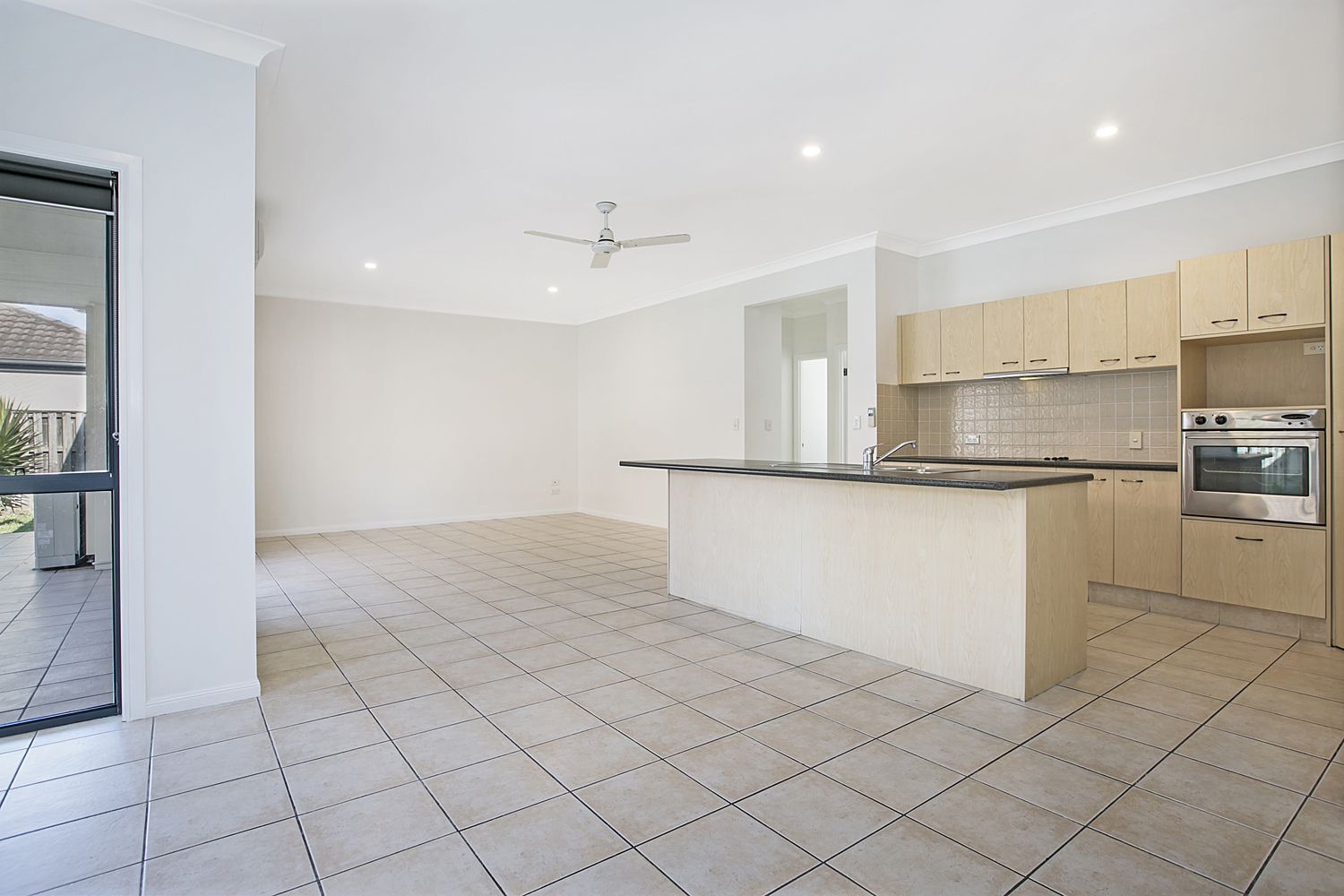 4 bedrooms House in 19 Majorca Crescent VARSITY LAKES QLD, 4227