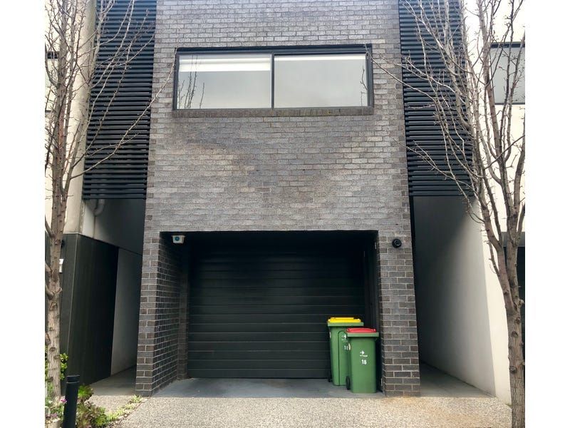 3 bedrooms Townhouse in 16 Vista Rise MARIBYRNONG VIC, 3032