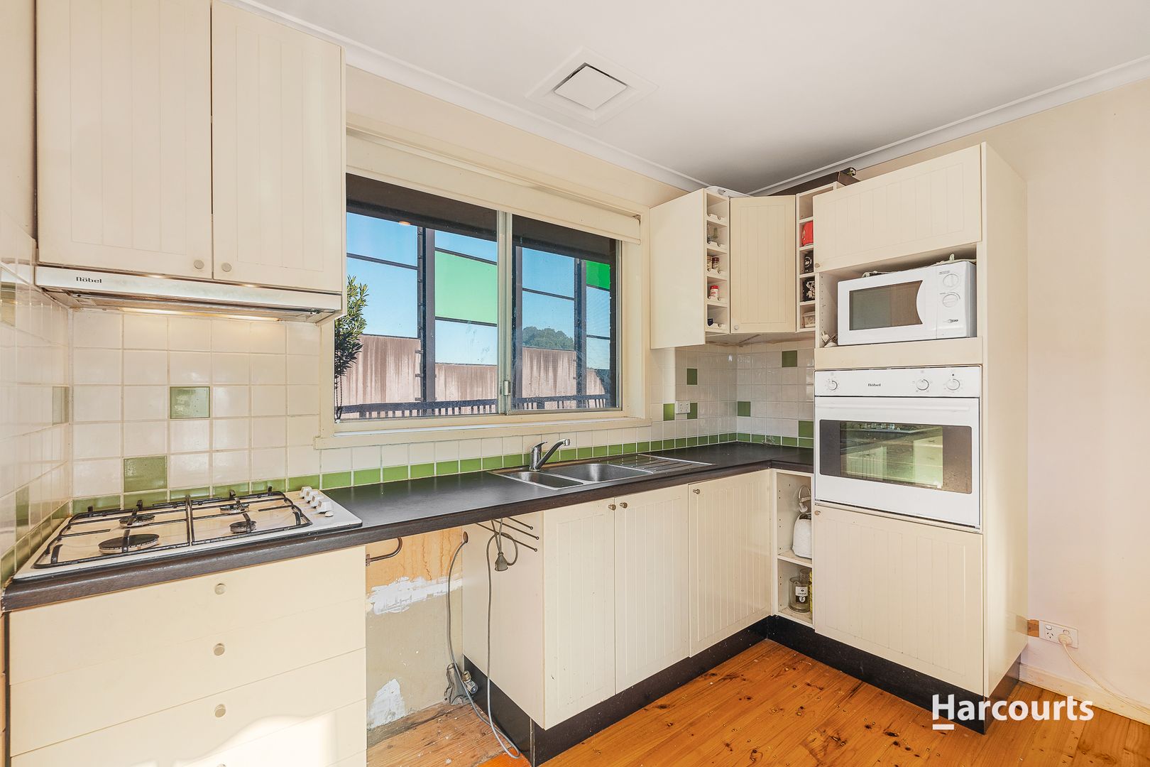 1/4 Brentford Court, Noble Park North VIC 3174, Image 2