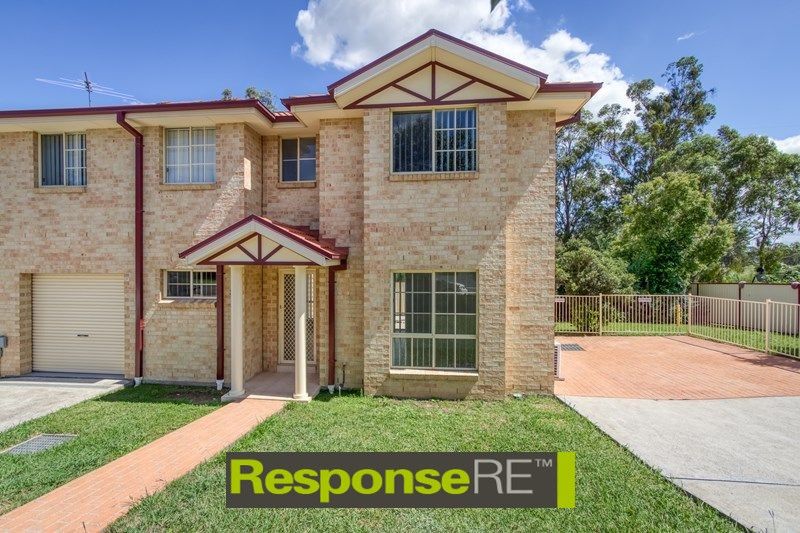 3 bedrooms Townhouse in 3/1 Kensington Park Drive RIVERSTONE NSW, 2765