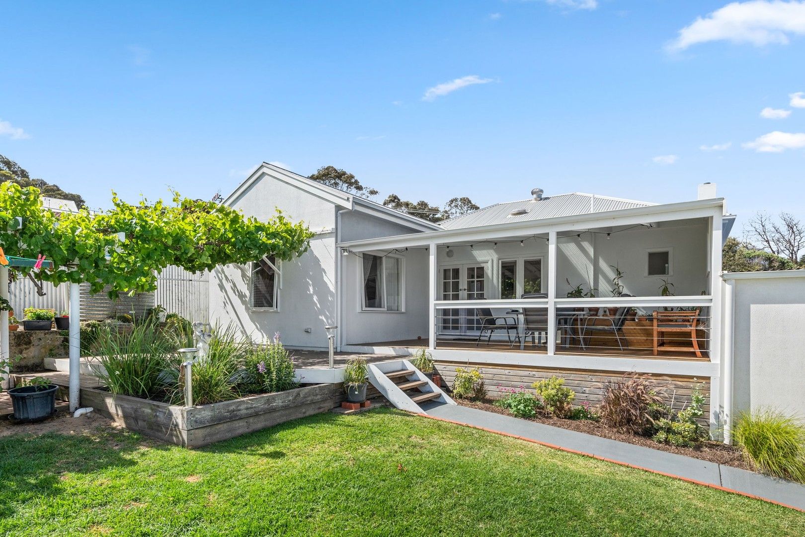 3 bedrooms House in 111 Crozier Road VICTOR HARBOR SA, 5211