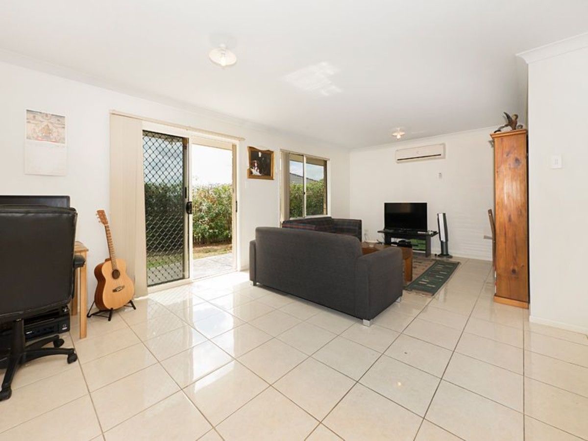 2/25 Golden Crest Place, BELLBOWRIE QLD 4070, Image 2