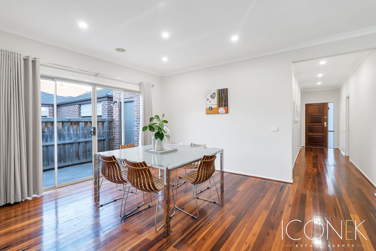 22 Goldminers Place, Epping VIC 3076, Image 2