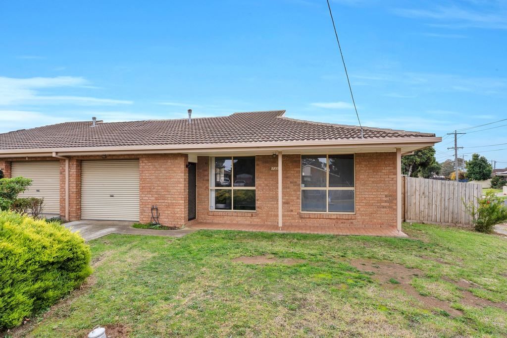 2 bedrooms Apartment / Unit / Flat in 2/17 Westminster Drive WERRIBEE VIC, 3030