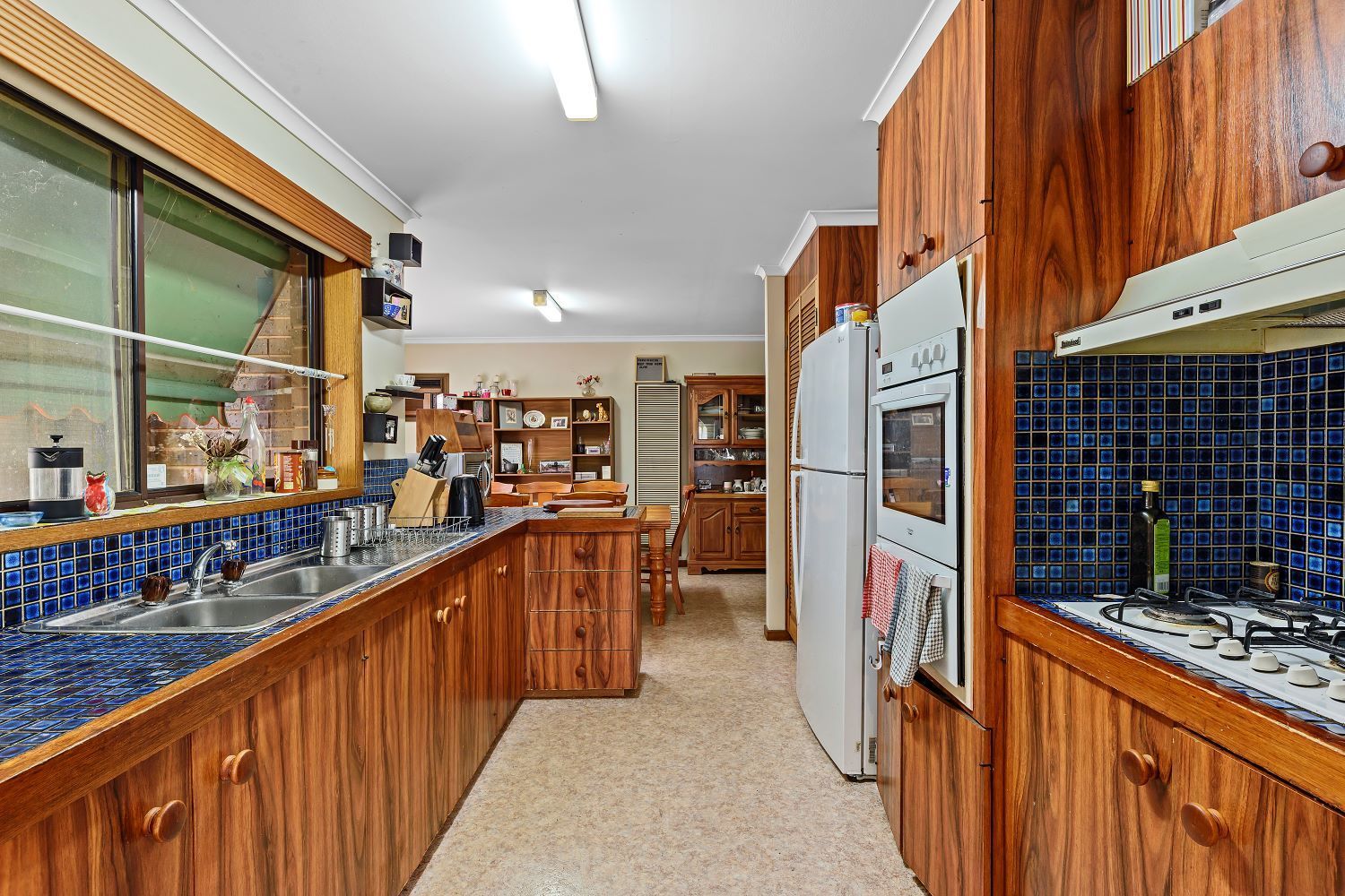 10 Cousins Street, Strathdale VIC 3550, Image 2