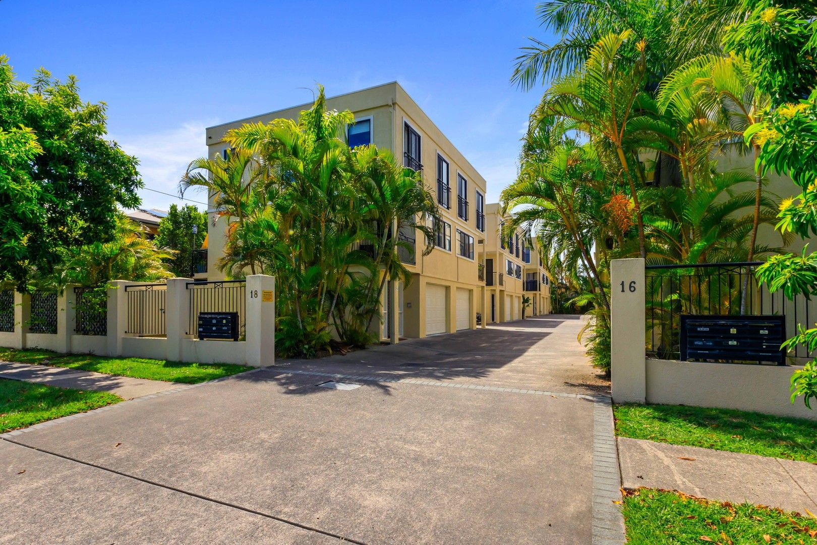 3 bedrooms Townhouse in 9/18 Georgina Street WOODY POINT QLD, 4019