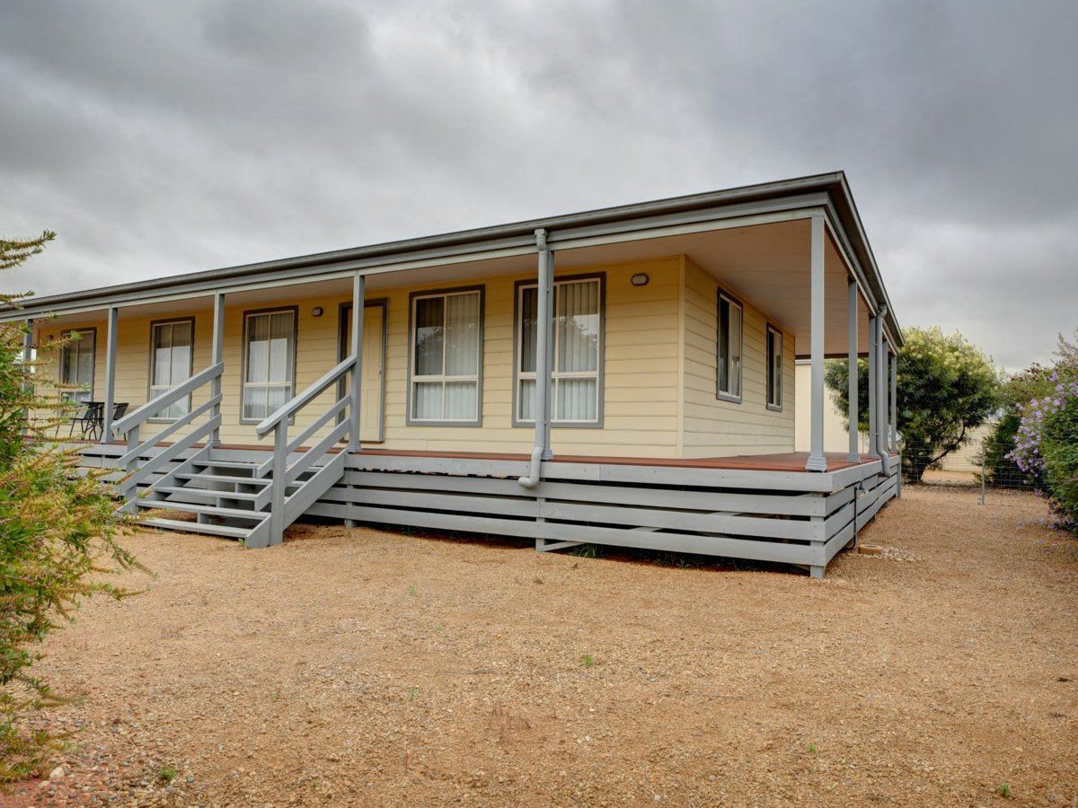 3 bedrooms House in 31 Bowden Fletcher Drive NARROMINE NSW, 2821