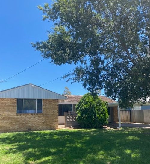 4 bedrooms House in 23 Russet Street LEETON NSW, 2705