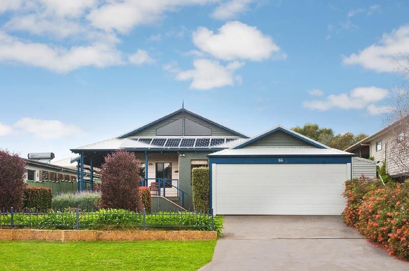 16 Brookfield Avenue, Margaret Rive Property History & Address