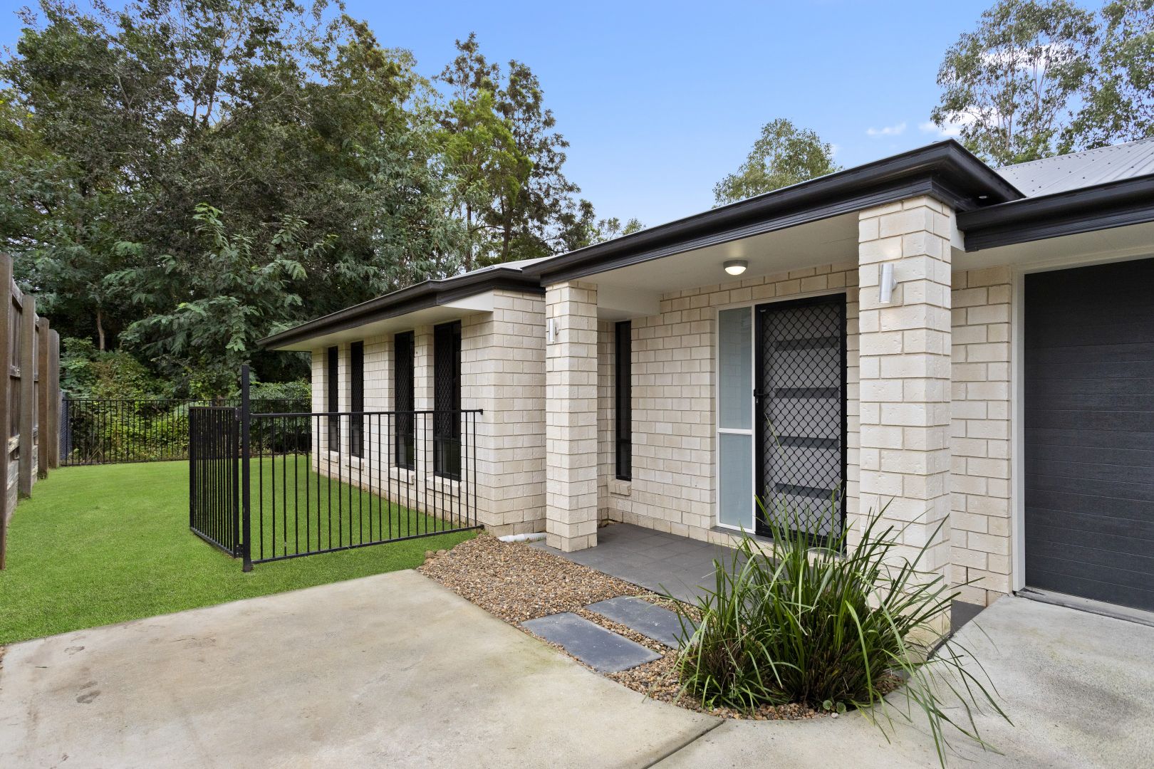 26 Chalmers Place, North Ipswich Property History & Address Research