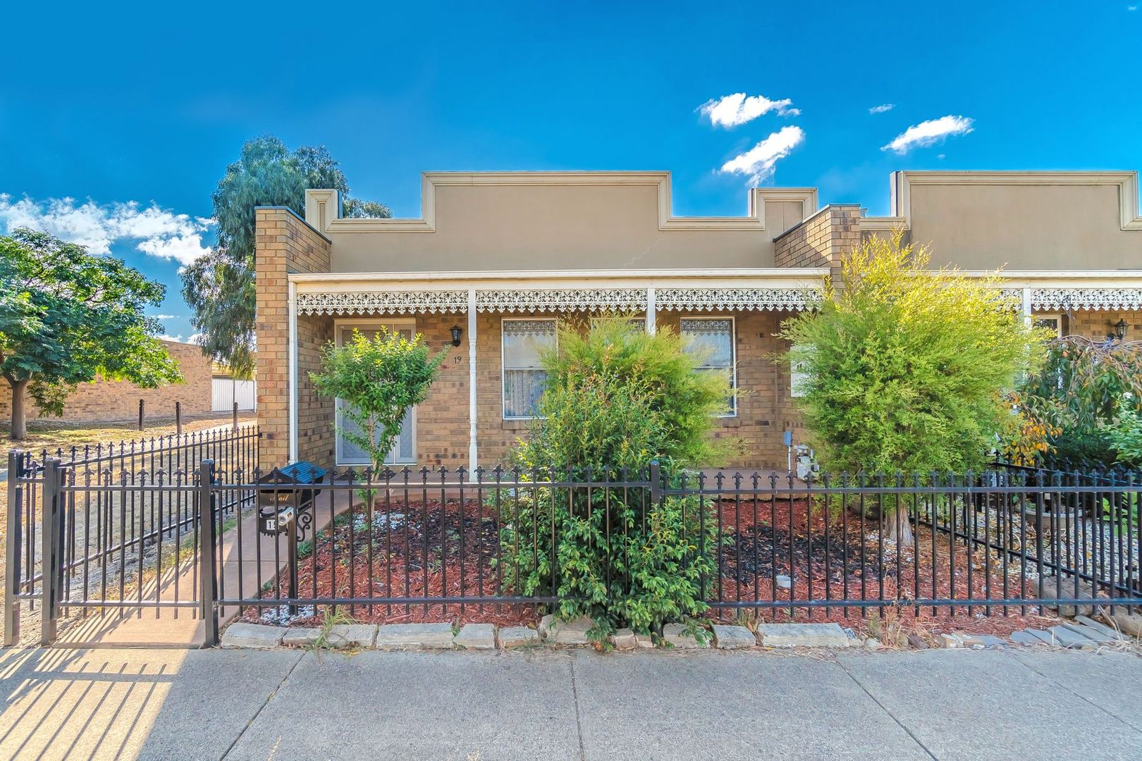 19 Grenville Terrace, Roxburgh Park Property History & Address
