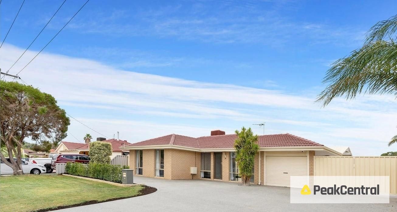 4 bedrooms House in 16 Fortunella Grove SEVILLE GROVE WA, 6112