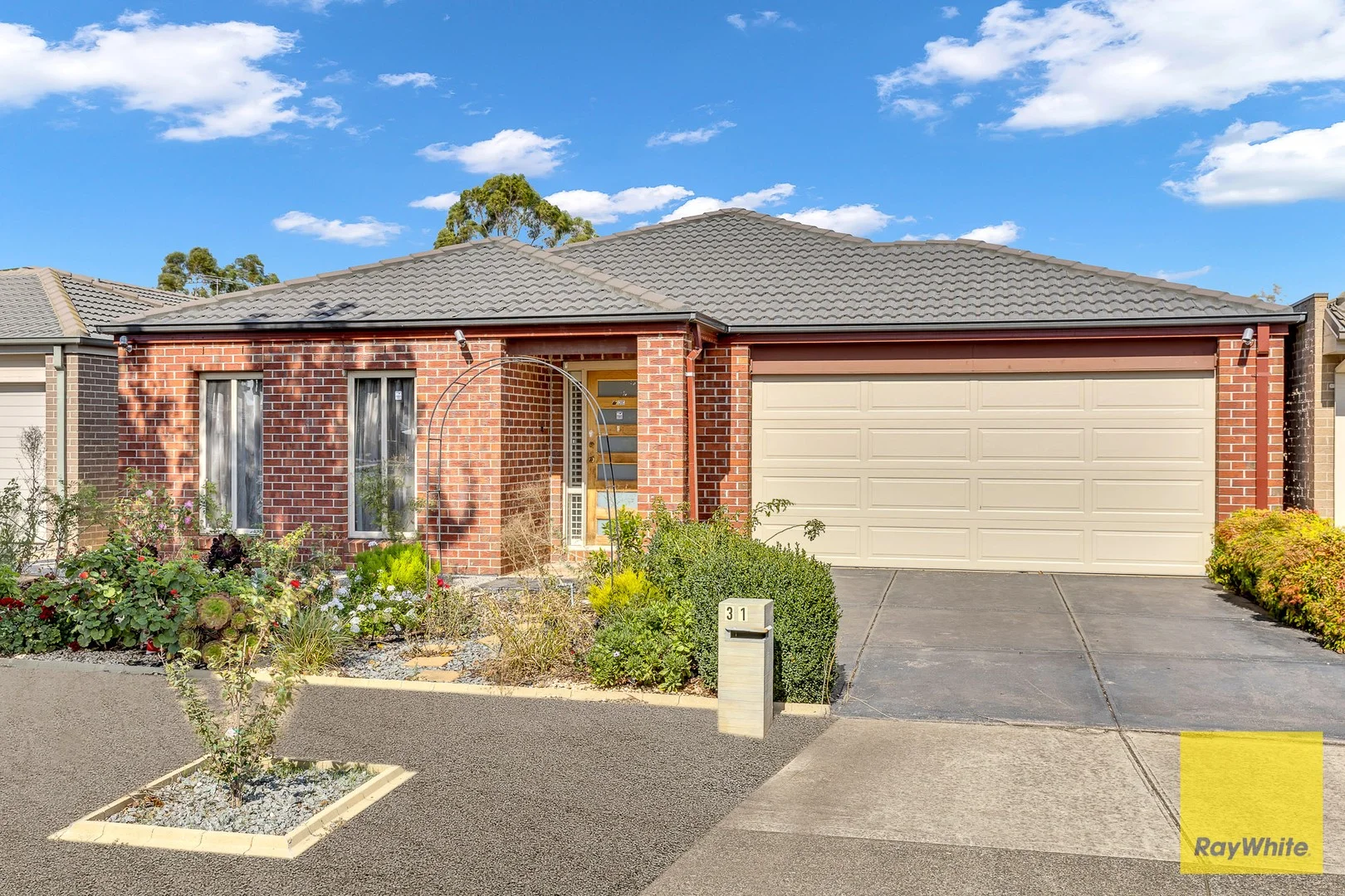 31 Clearwater Rise Parade, Truganina VIC 3029