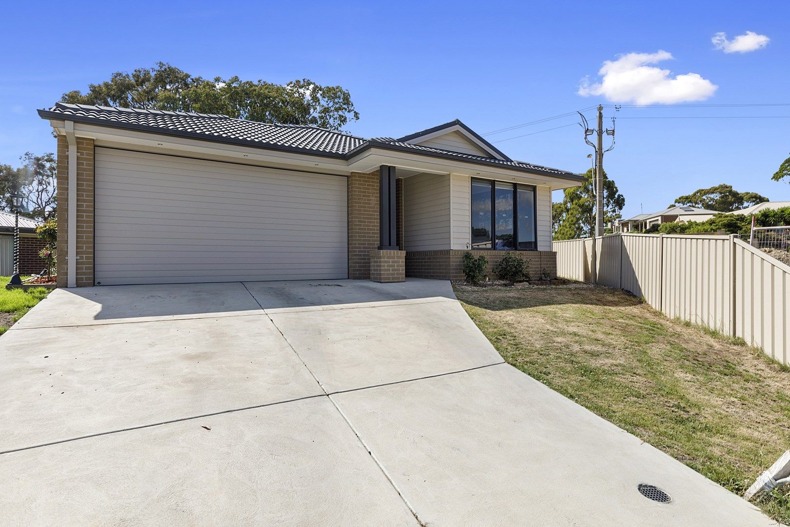 8 PAPERBARK COURT, Broadford VIC 3658, Image 0