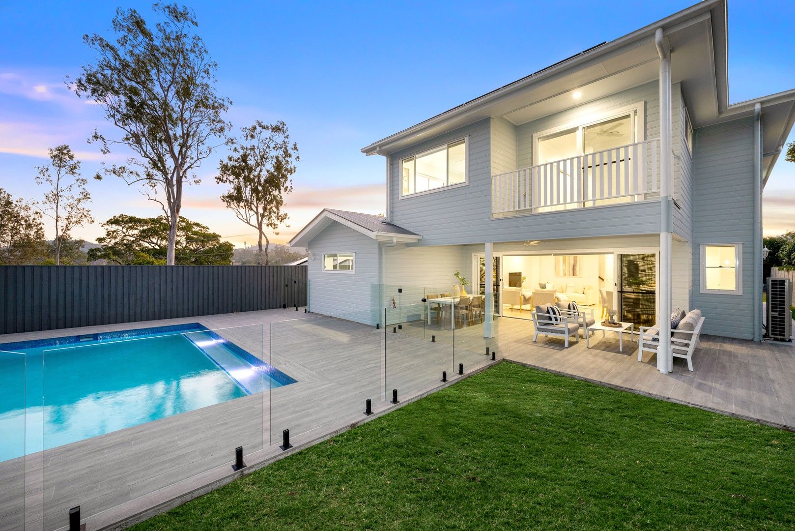 6 bedrooms House in 1179B Waterworks Road THE GAP QLD, 4061
