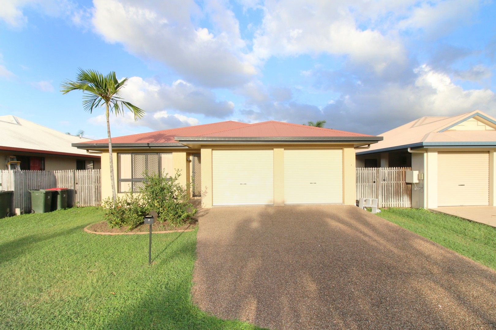 4 bedrooms House in 8 Pinnata Place KIRWAN QLD, 4817