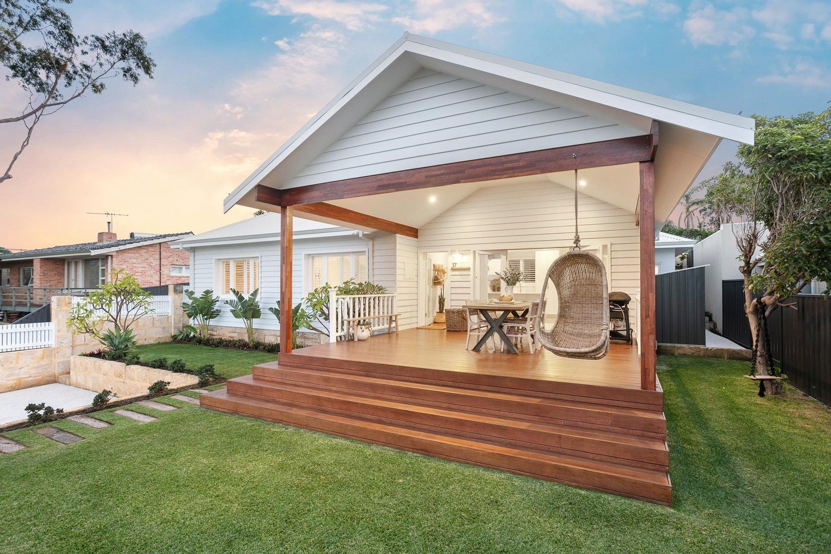 4 bedrooms House in 17 Nola Avenue SCARBOROUGH WA, 6019