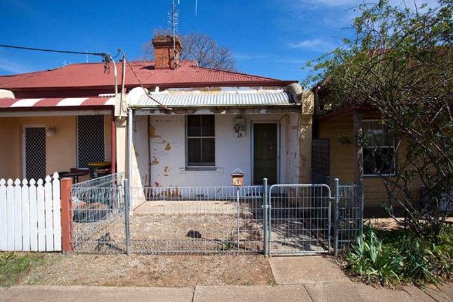 Picture of 21 Percy Street, WELLINGTON NSW 2820