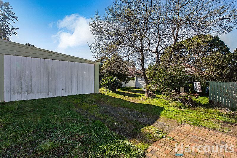 17 Bales Street, Mount Waverley VIC 3149, Image 2