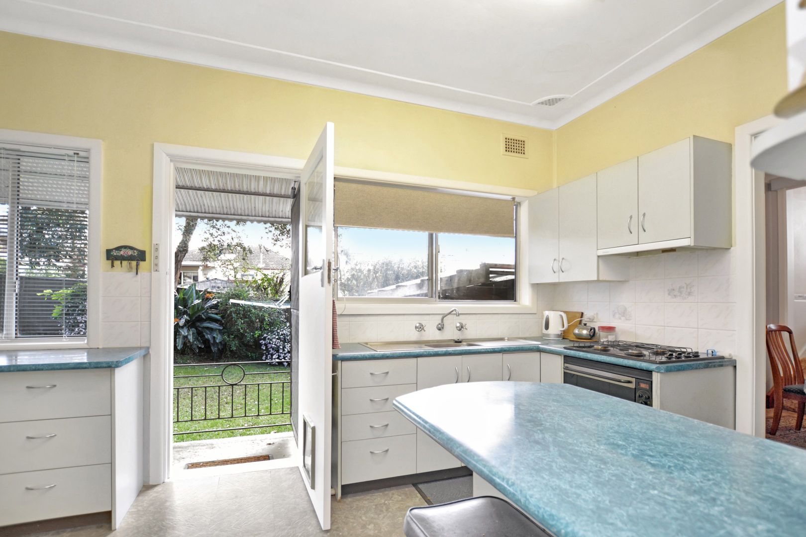 30 Donald Street, North Ryde NSW 2113, Image 2