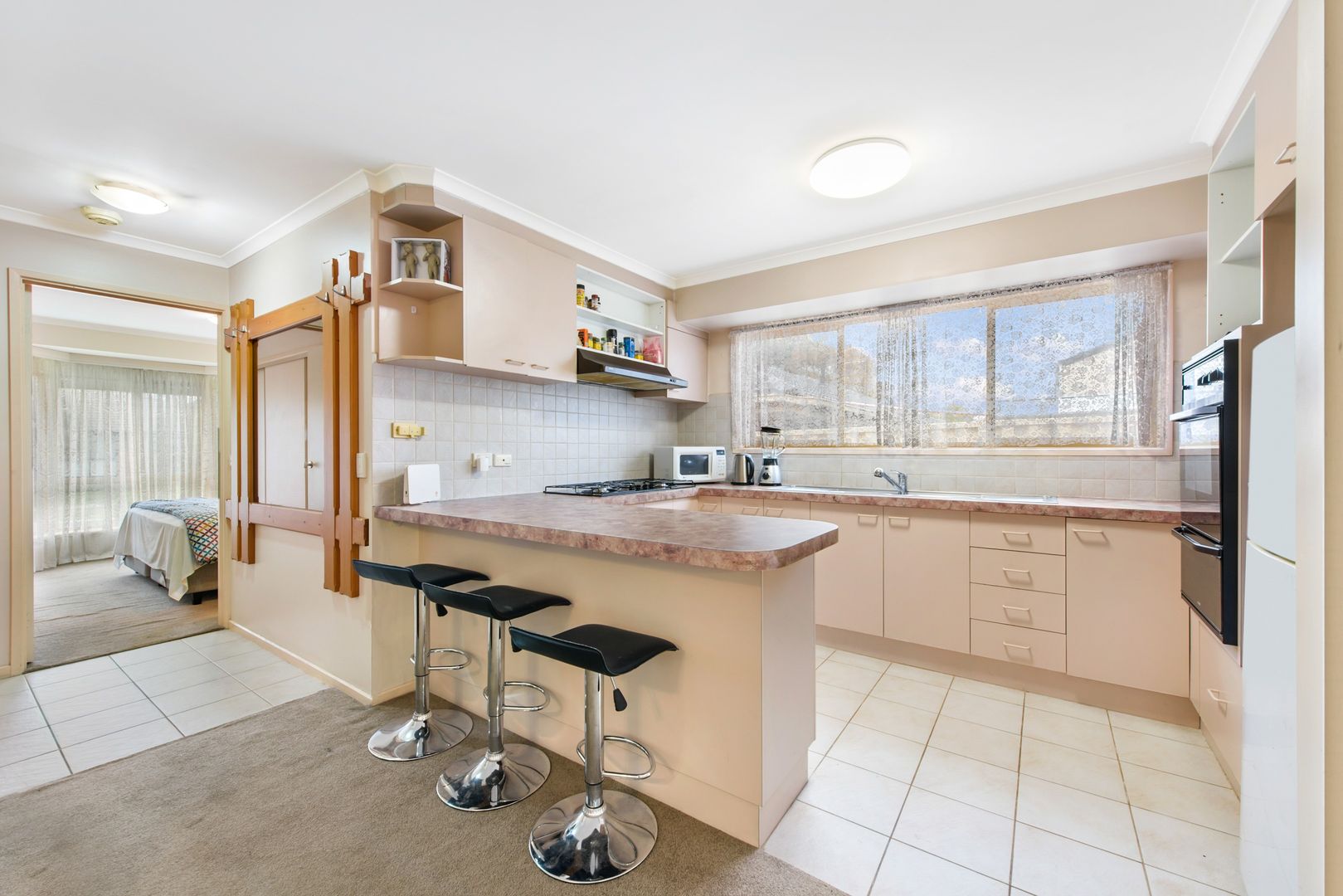 11 Flint Crescent, Delahey VIC 3037, Image 2