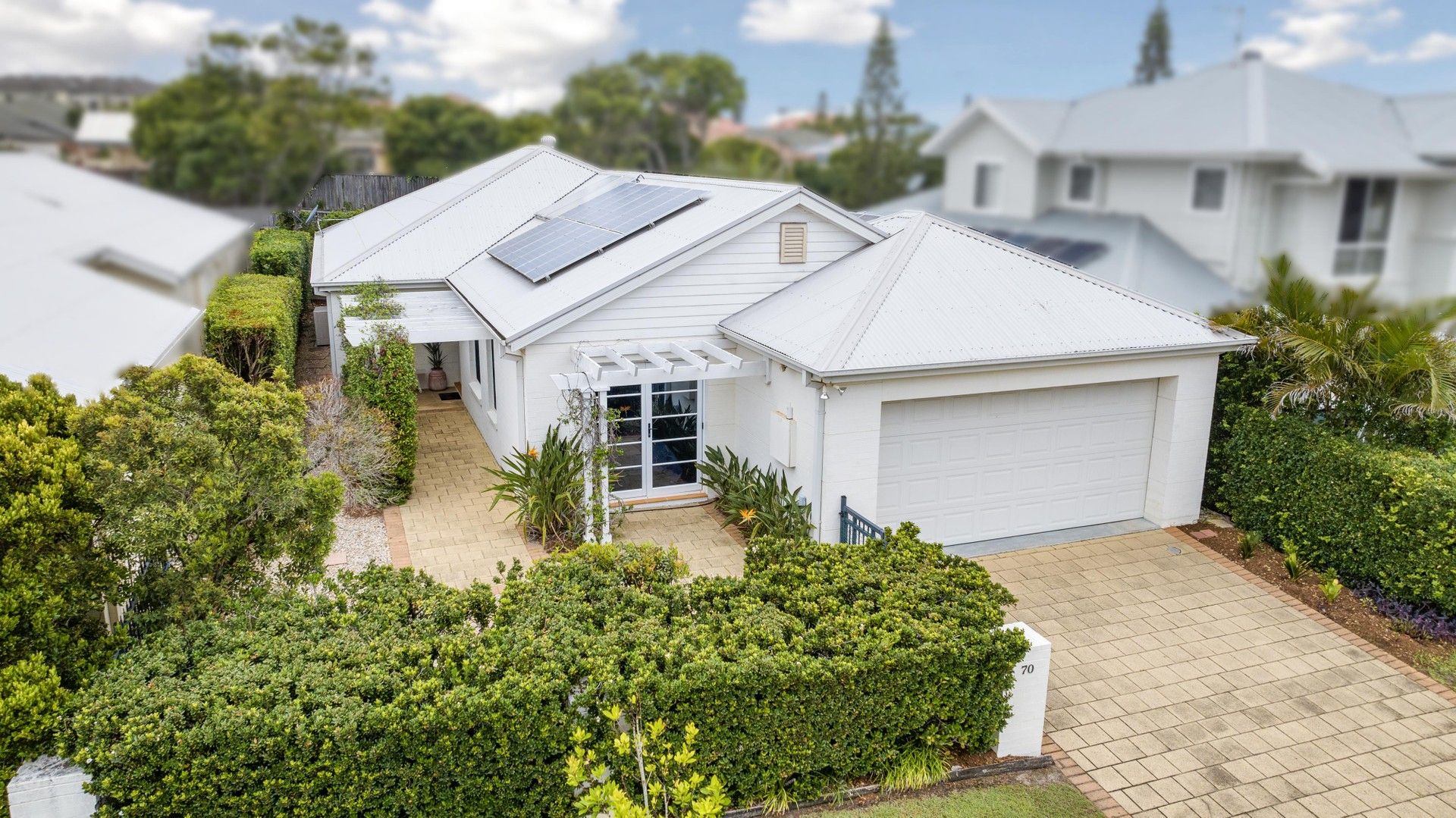 3 bedrooms House in 70 The Drive YAMBA NSW, 2464