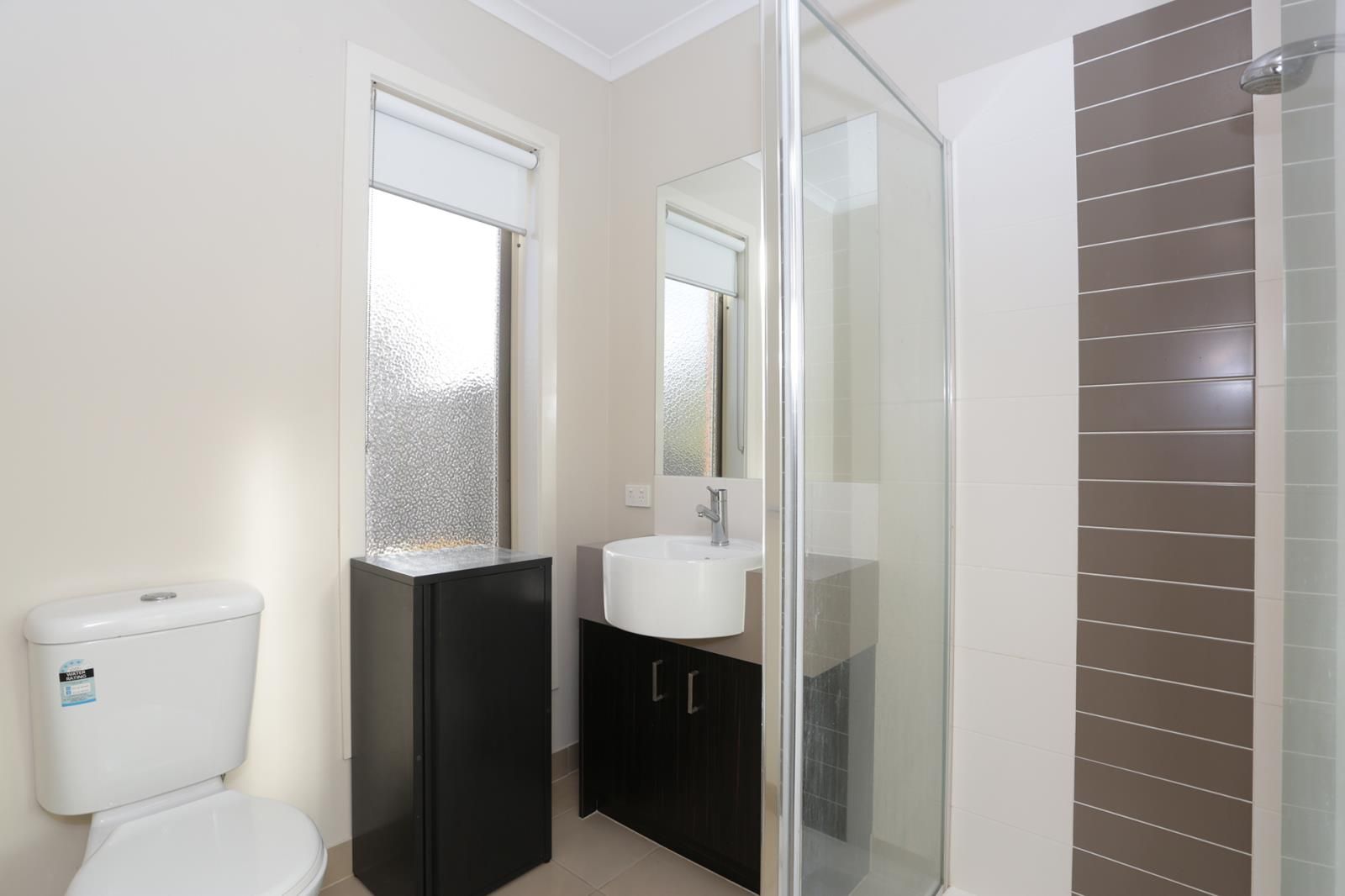 17 Crosskeys Road, Craigieburn VIC 3064 House For Rent Domain