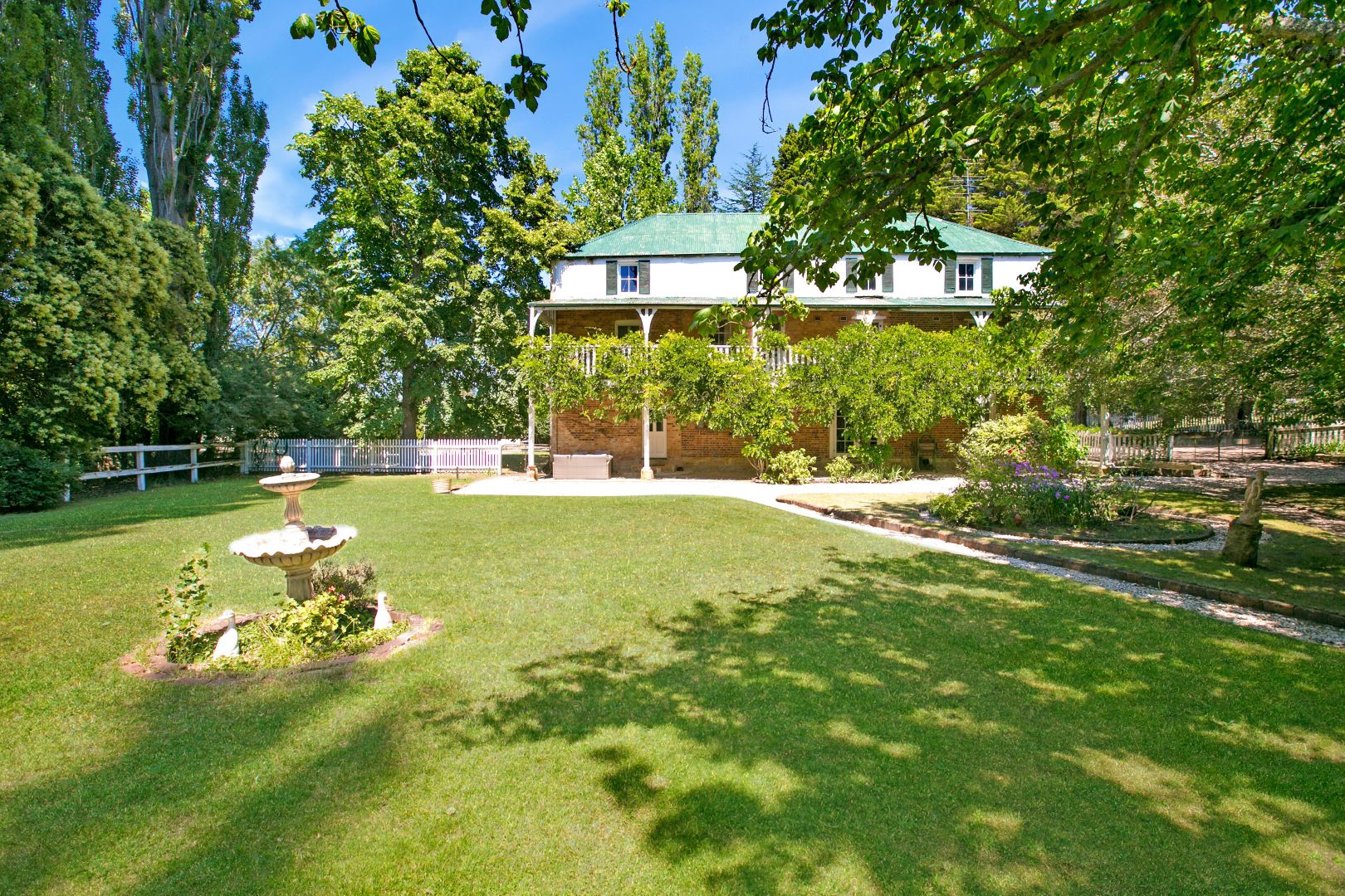 1 Throsby Park Road, Moss Vale NSW 2577