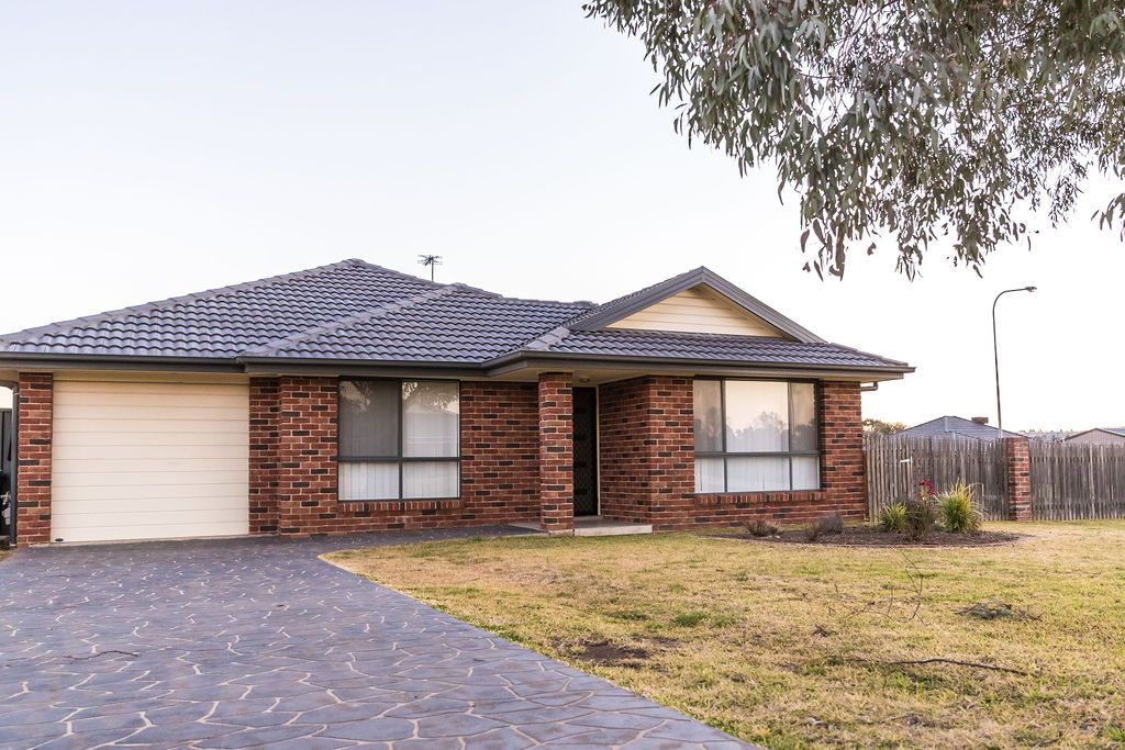 13 Mary Angove Crescent, Cootamundra NSW 2590, Image 2