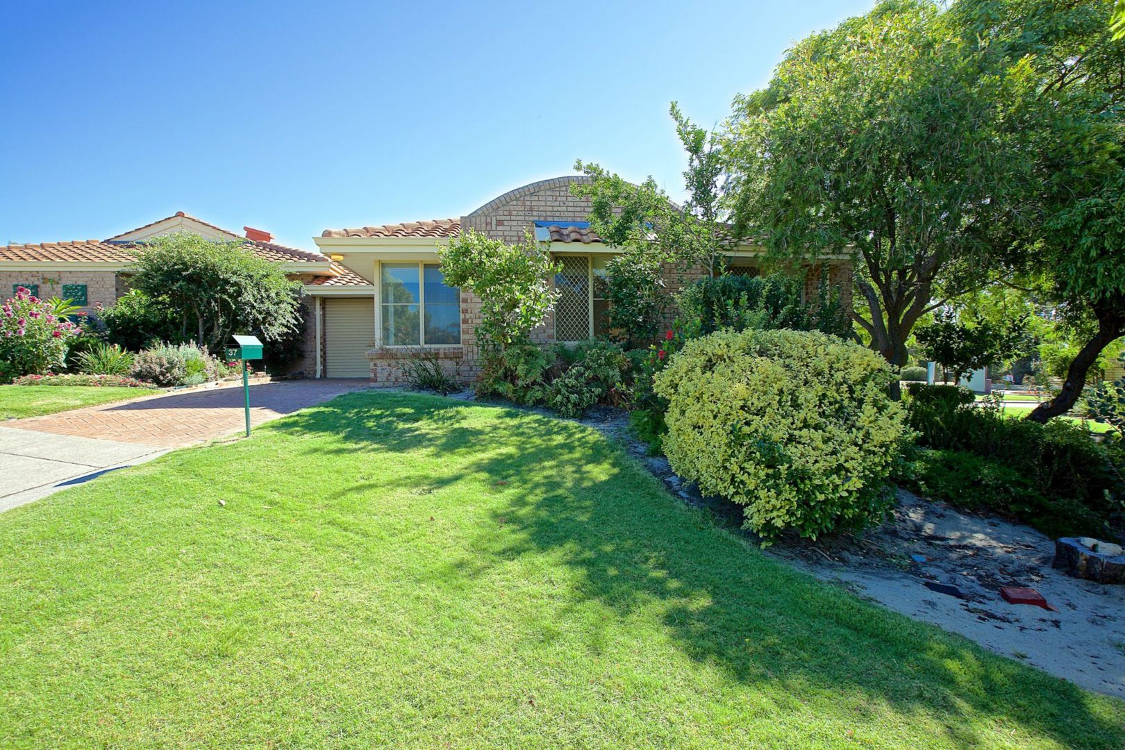 37 Eastland Street, Dianell Property History & Address Research Domain